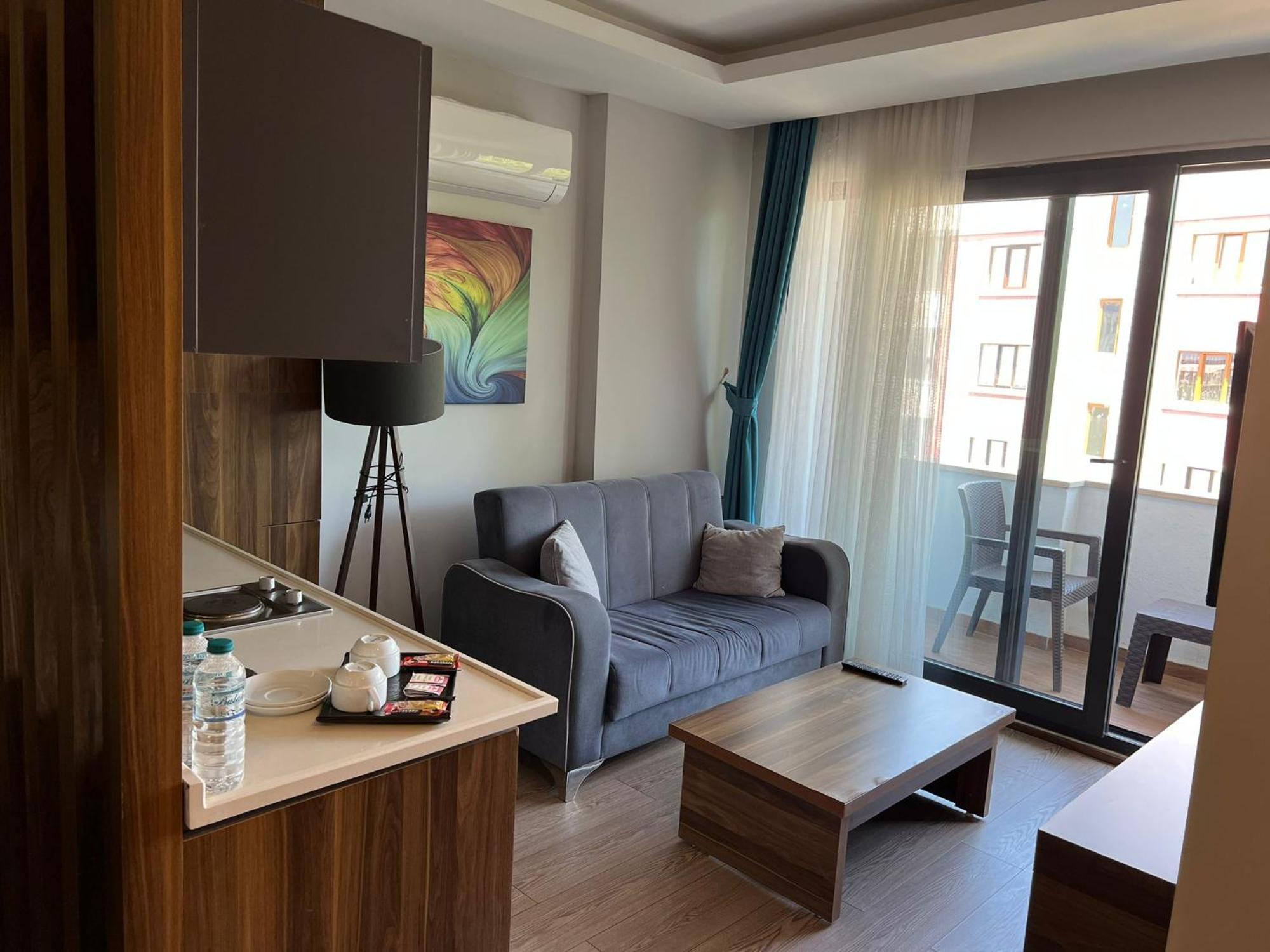 טראבזון Ferah Suites Hotel מראה חיצוני תמונה
