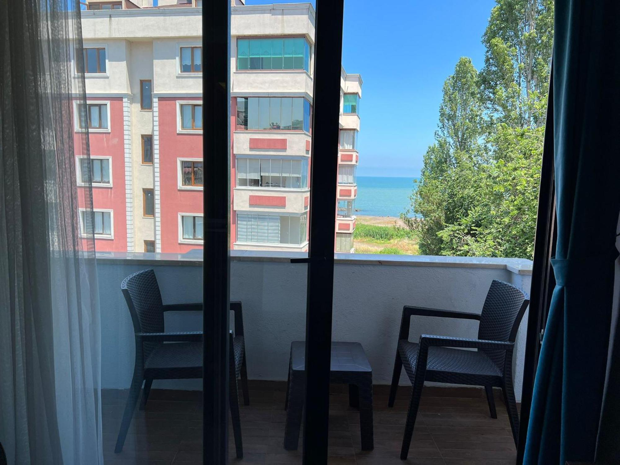 טראבזון Ferah Suites Hotel מראה חיצוני תמונה